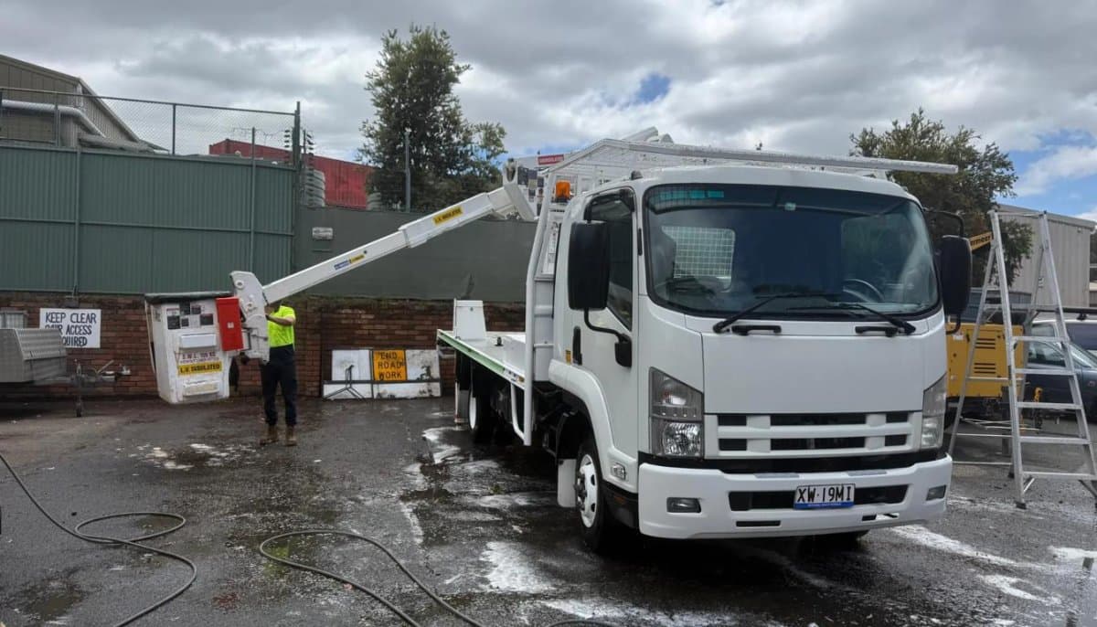 Professional Truck Mounted EWP Cleaning Services in Campbellfield: The 2026 Fleet Guide