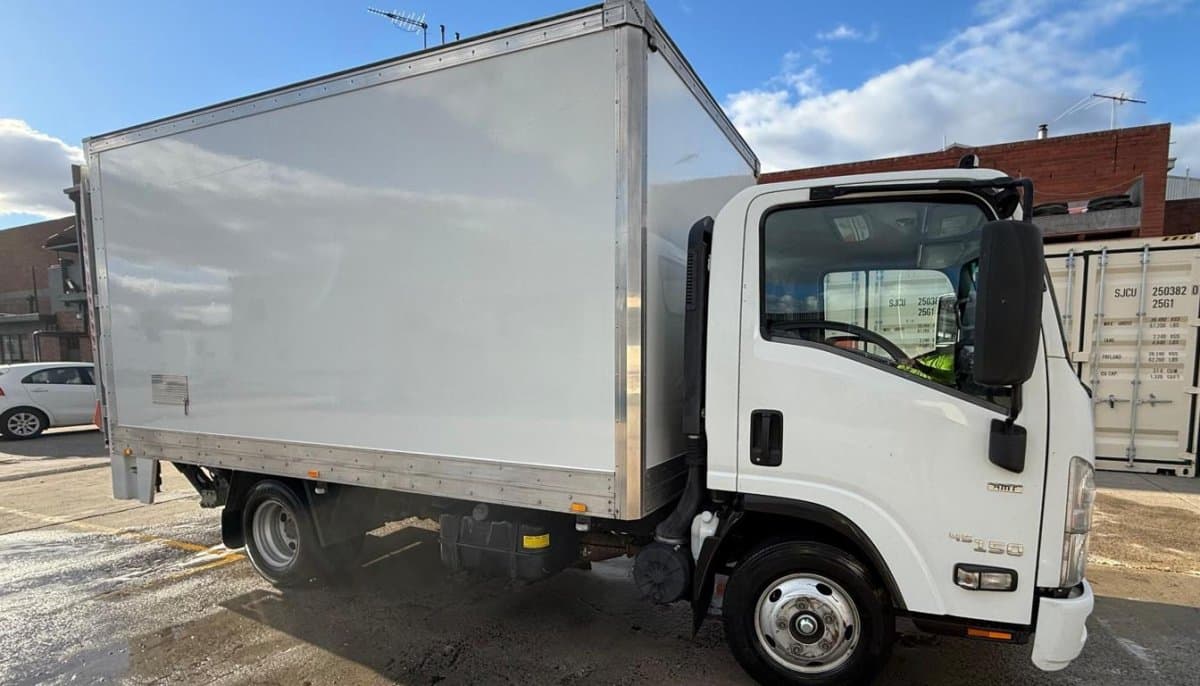 Pre-Sale Truck Detailing in Laverton North: Maximise Your Resale Value